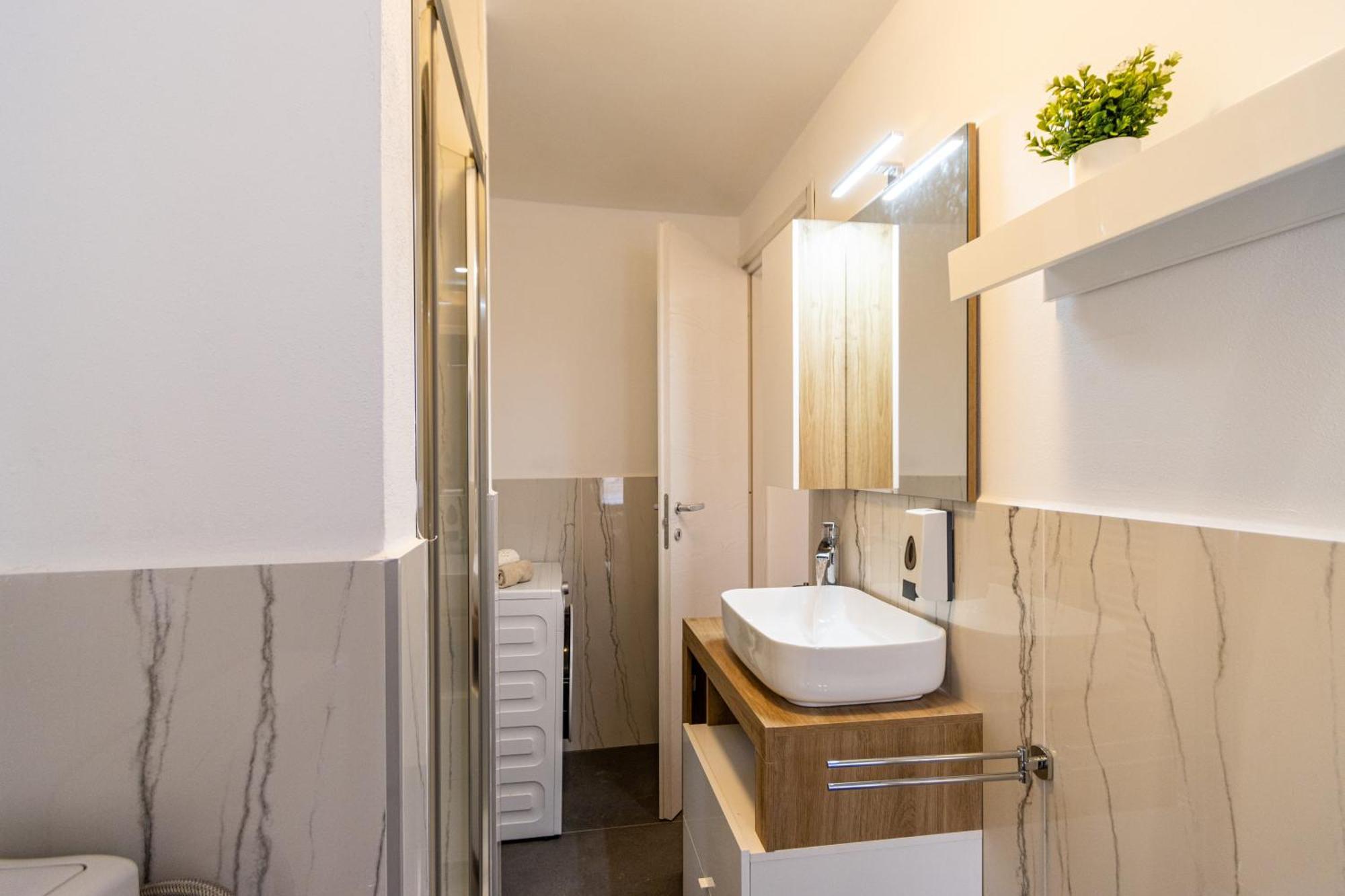 Golden Lake - Luxury Apartment ☆☆☆☆☆ - 100M From The Lake Baveno Bagian luar foto