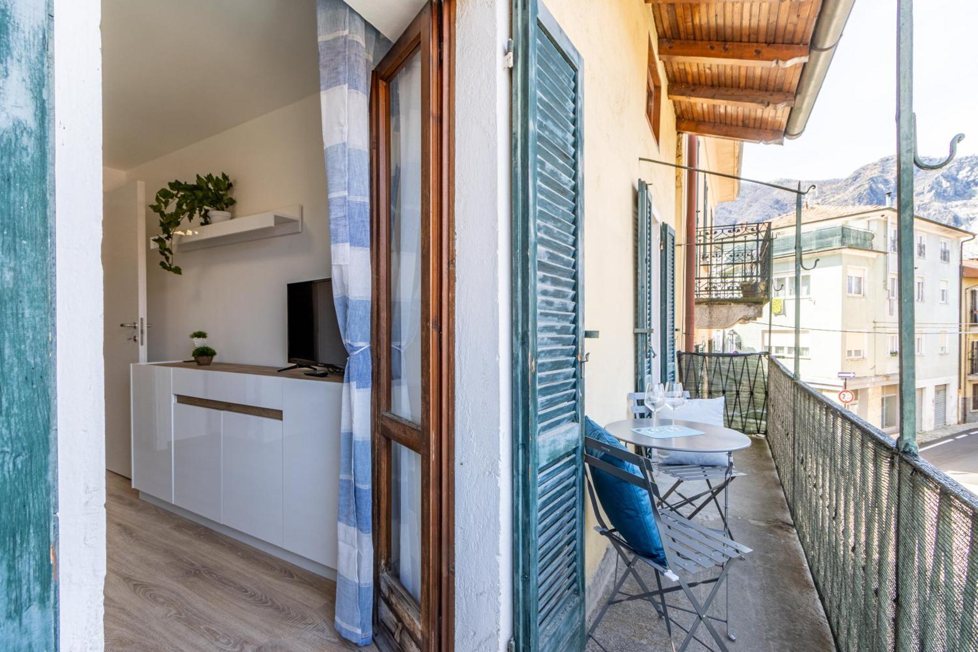 Golden Lake - Luxury Apartment ☆☆☆☆☆ - 100M From The Lake Baveno Bagian luar foto