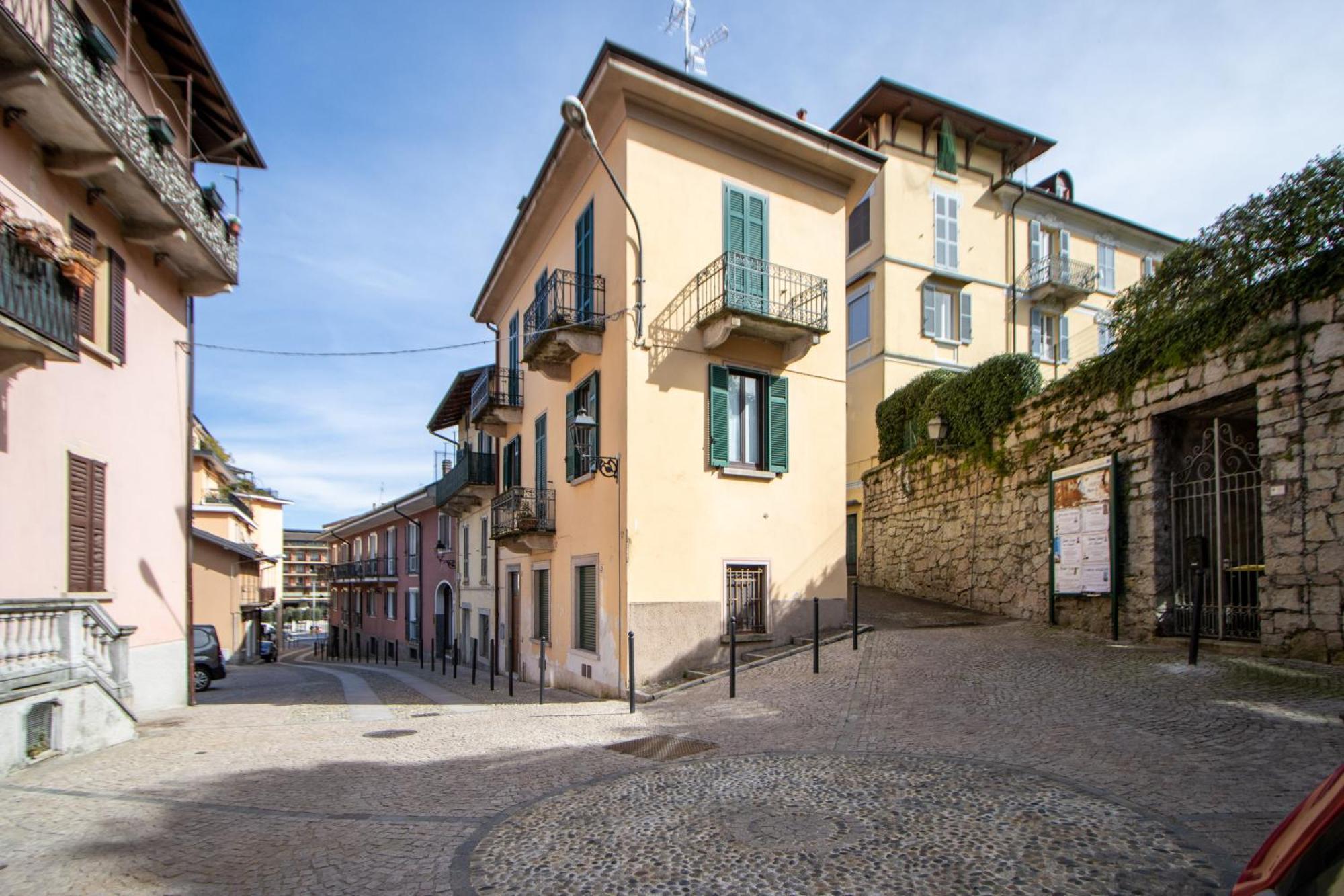 Golden Lake - Luxury Apartment ☆☆☆☆☆ - 100M From The Lake Baveno Bagian luar foto