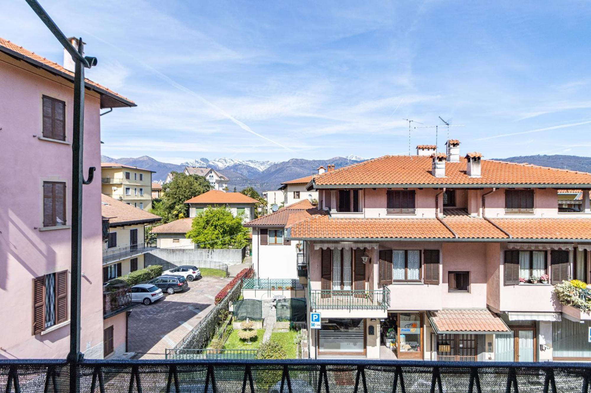 Golden Lake - Luxury Apartment ☆☆☆☆☆ - 100M From The Lake Baveno Bagian luar foto